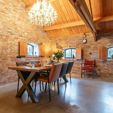 De Hoeve I Feriehus *